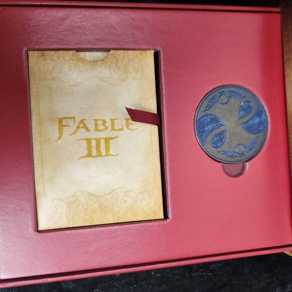 Fable III Limited Collector's Edition (Released in 2010) for Microsoft Xbox 360 - Picture 13 of 16